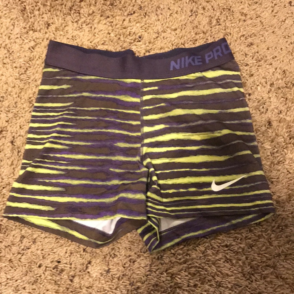 Women’s nike pro spandex